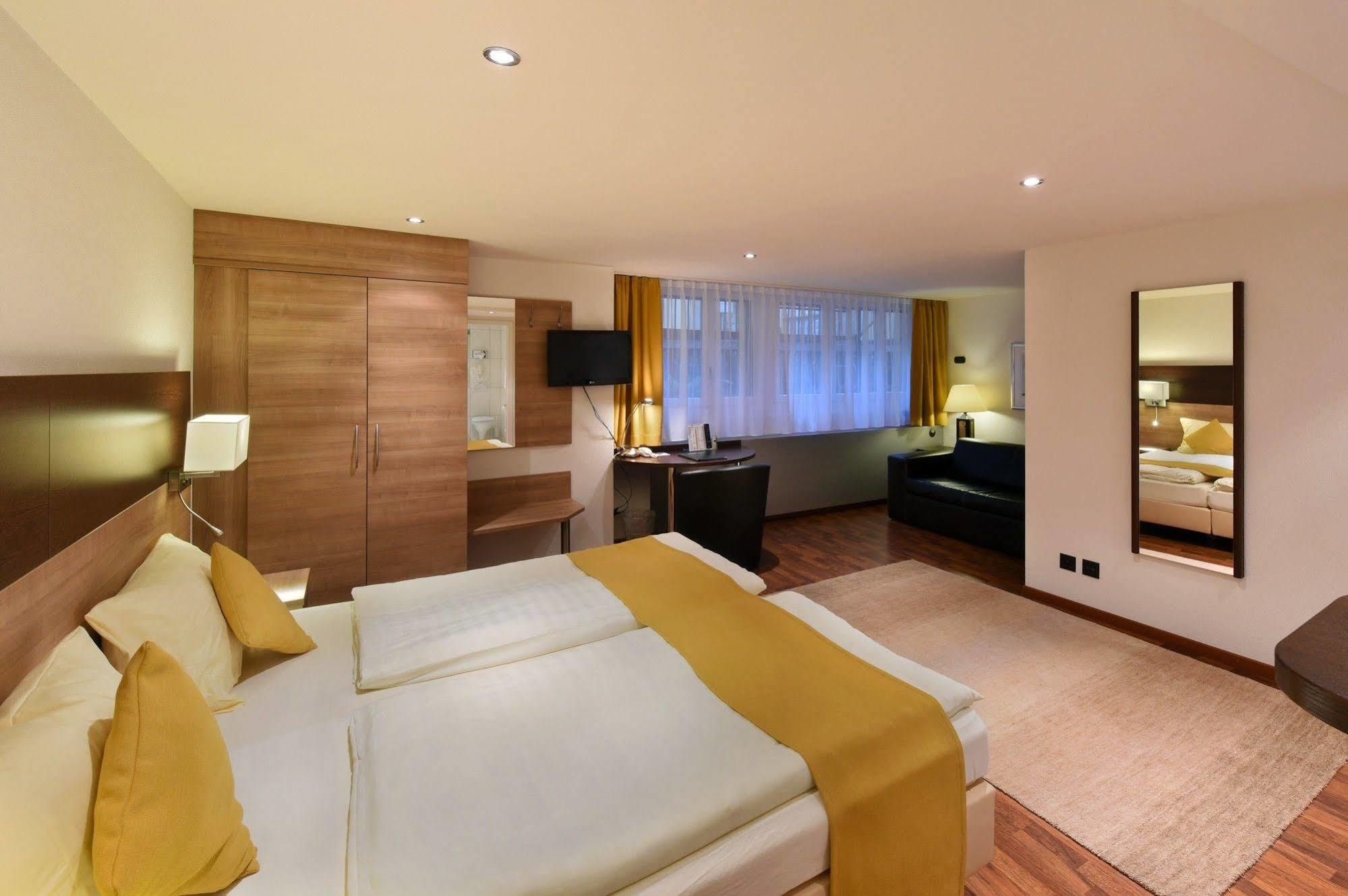 Hotel Engel Zofingen Ngoại thất bức ảnh