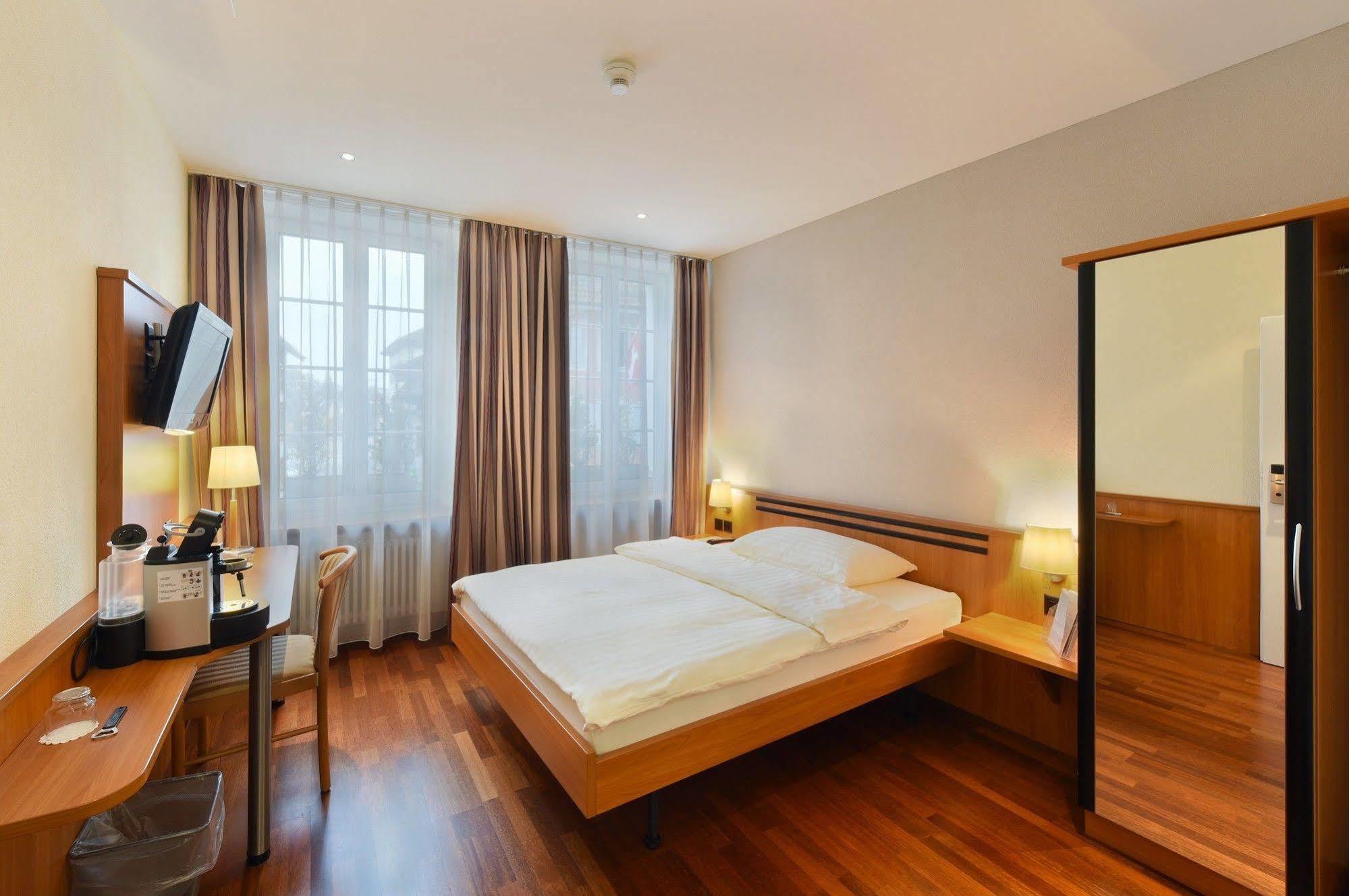 Hotel Engel Zofingen Ngoại thất bức ảnh