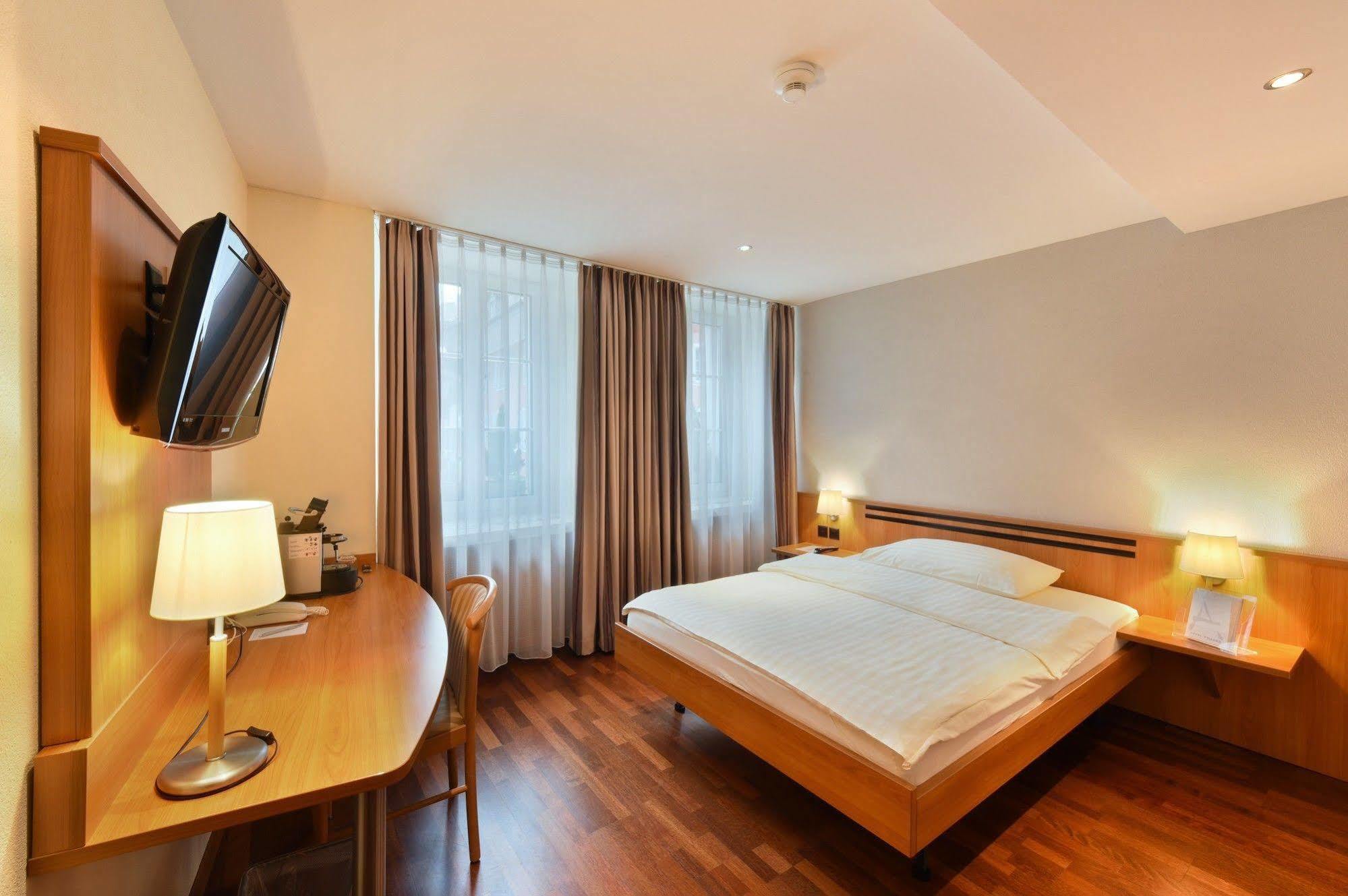 Hotel Engel Zofingen Ngoại thất bức ảnh